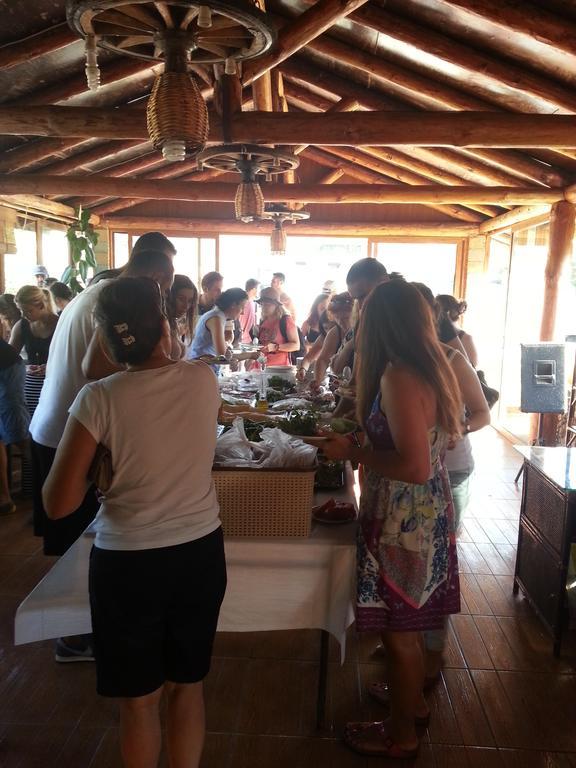 Uysallar Koy Evi Gokceada Bilik gambar