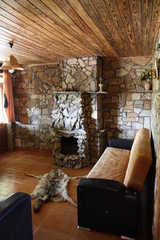 Uysallar Koy Evi Gokceada Bilik gambar