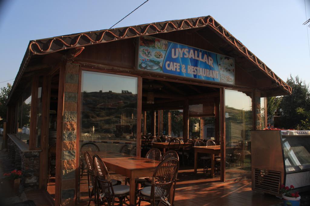 Uysallar Koy Evi Gokceada Bilik gambar